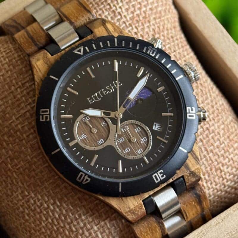 ساعات خشبية