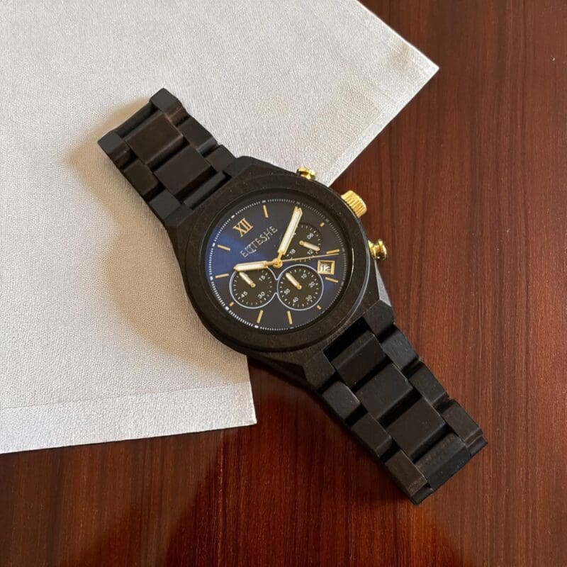 ساعات خشبية