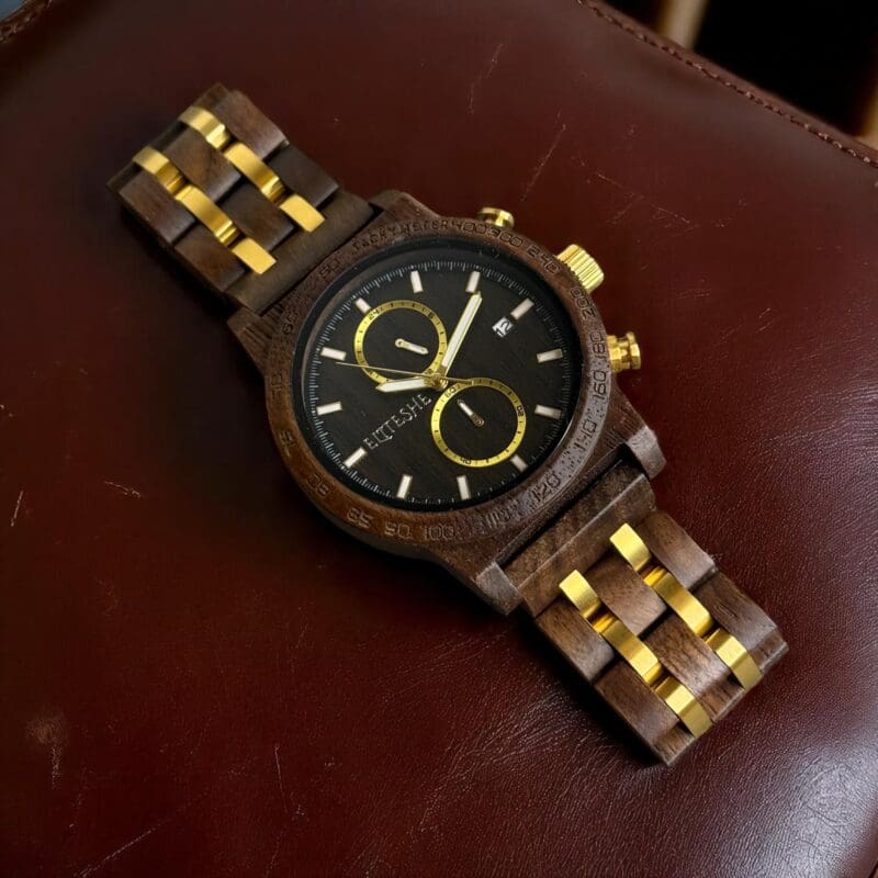 ساعات خشبية